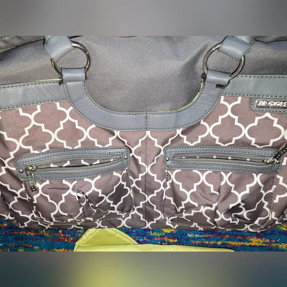 JJ COLE Grey geometric pattern diaper bag w/ changing‎ pad.